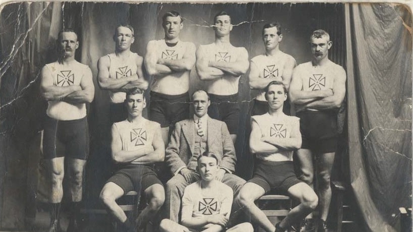 Group shot of the Cods rowing team in 1913.