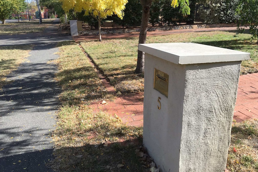 Front yard in Barton.