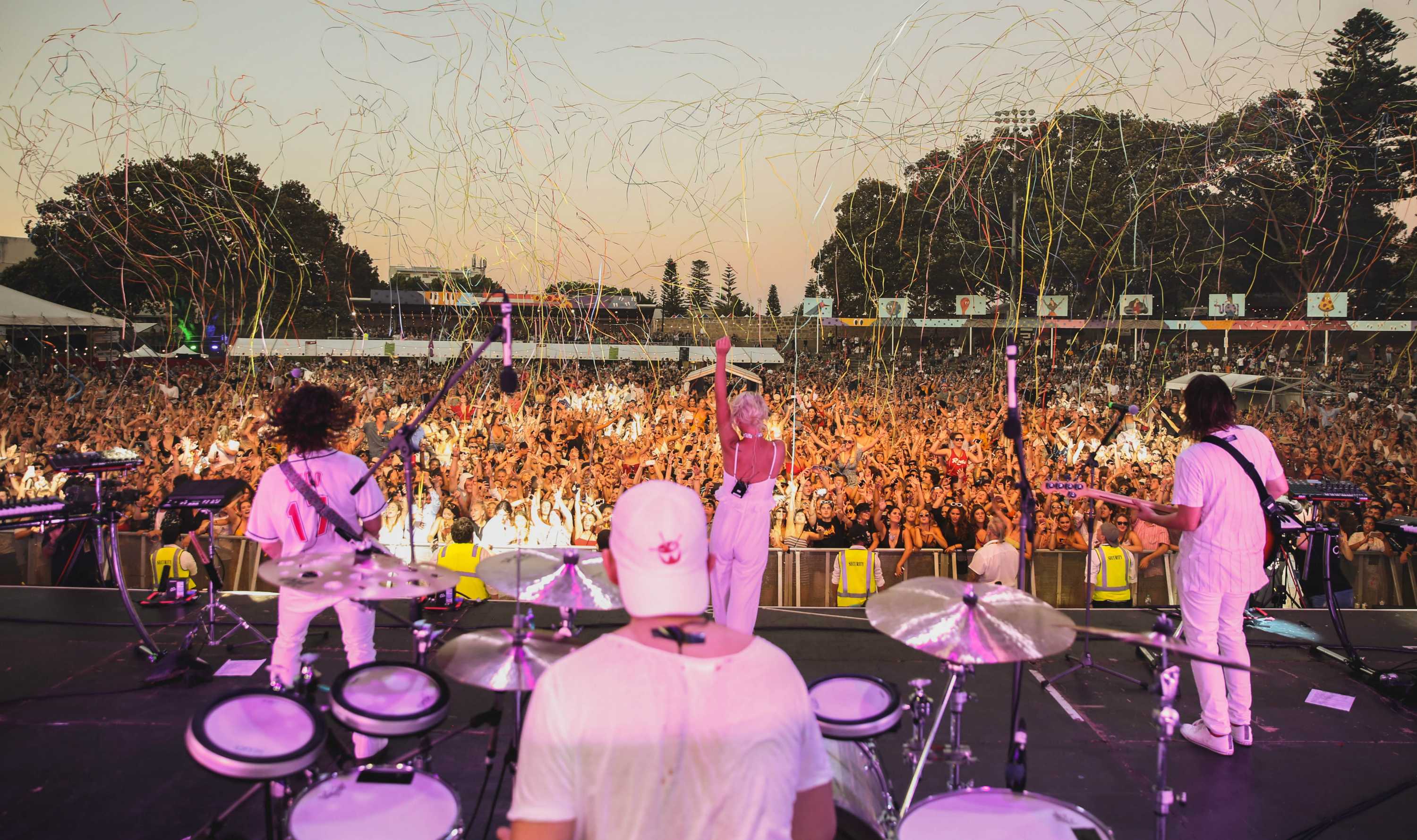 Being a good crowd member in 2018: advice from your fave artists - triple j