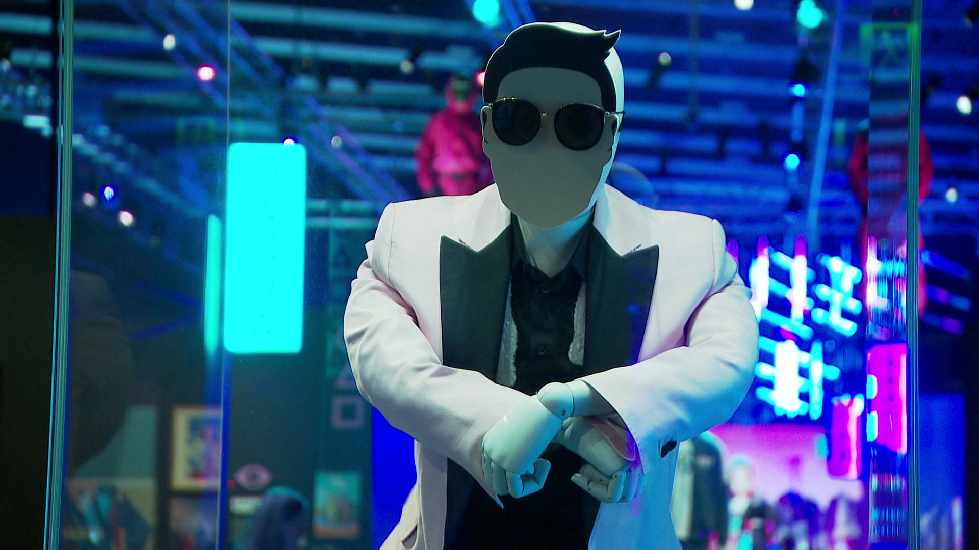 El traje de Psy fue usado en su video musical al estilo Gangnam, que se exhibe en un museo.