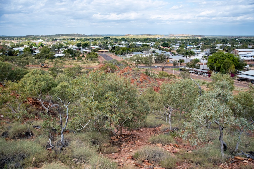 Arroyo Tennant desde lo alto de una colina. 