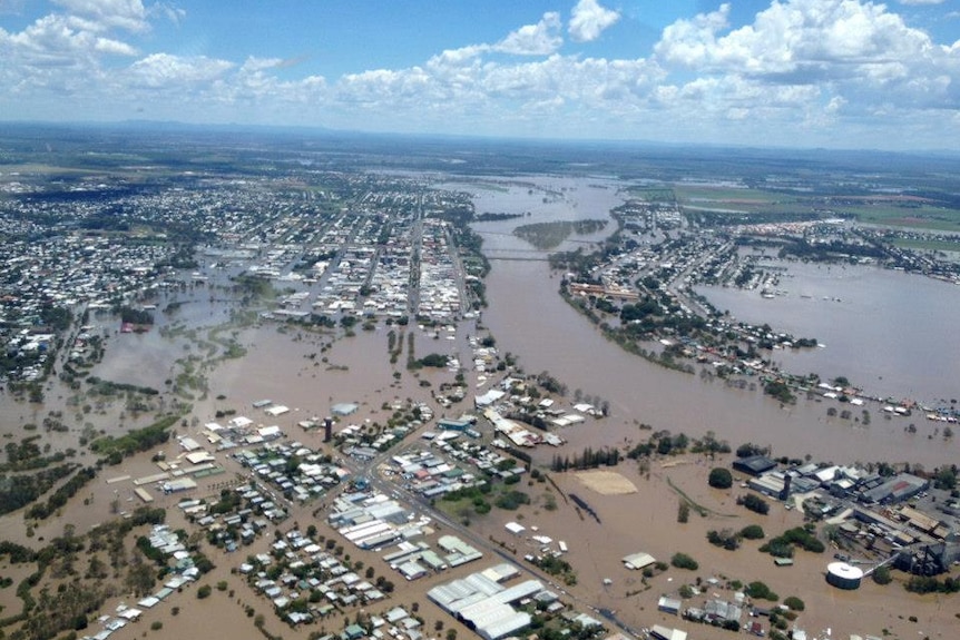 Aerial view of Bundaberg in flood.