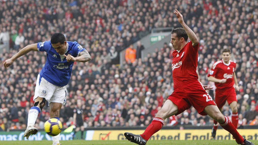 Cahill shoots against Liverpool