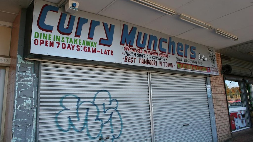 Curry Munchers bistro sign