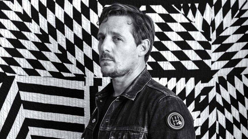 Sturgill Simpson goes high concept announcing "Dood and Juanita".