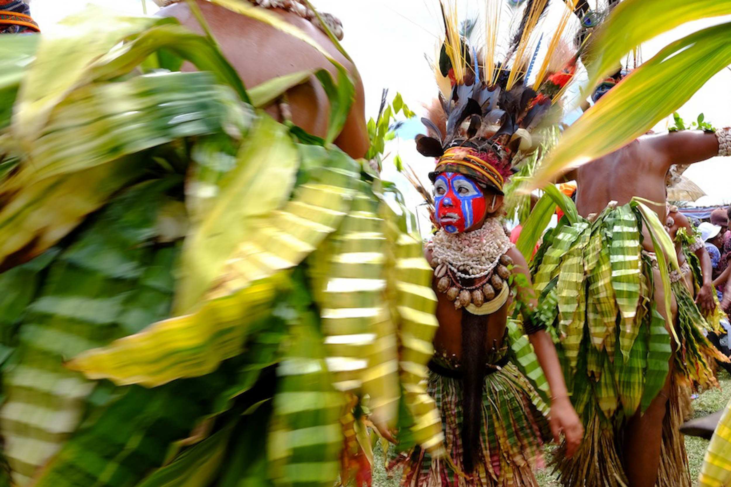 Bata Kompaun Hookambe dancers