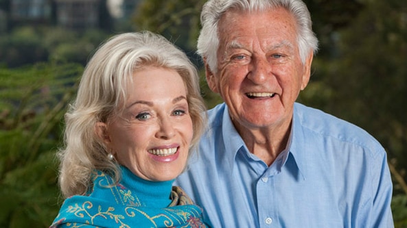 Blanche d'Alpuget (left) and Bob Hawke (right) stand side by side in 2014.