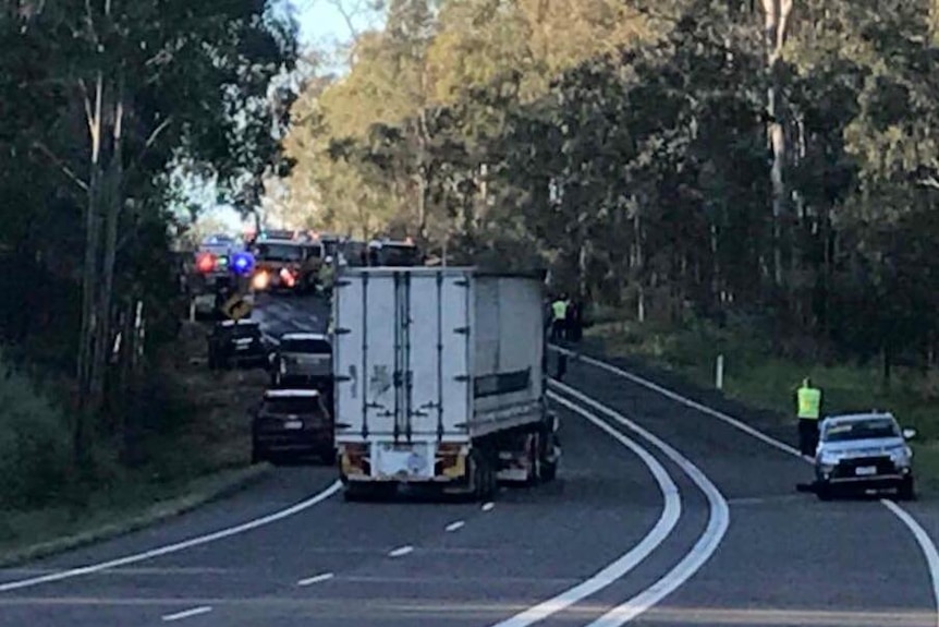 Crash closes Bruce Highway