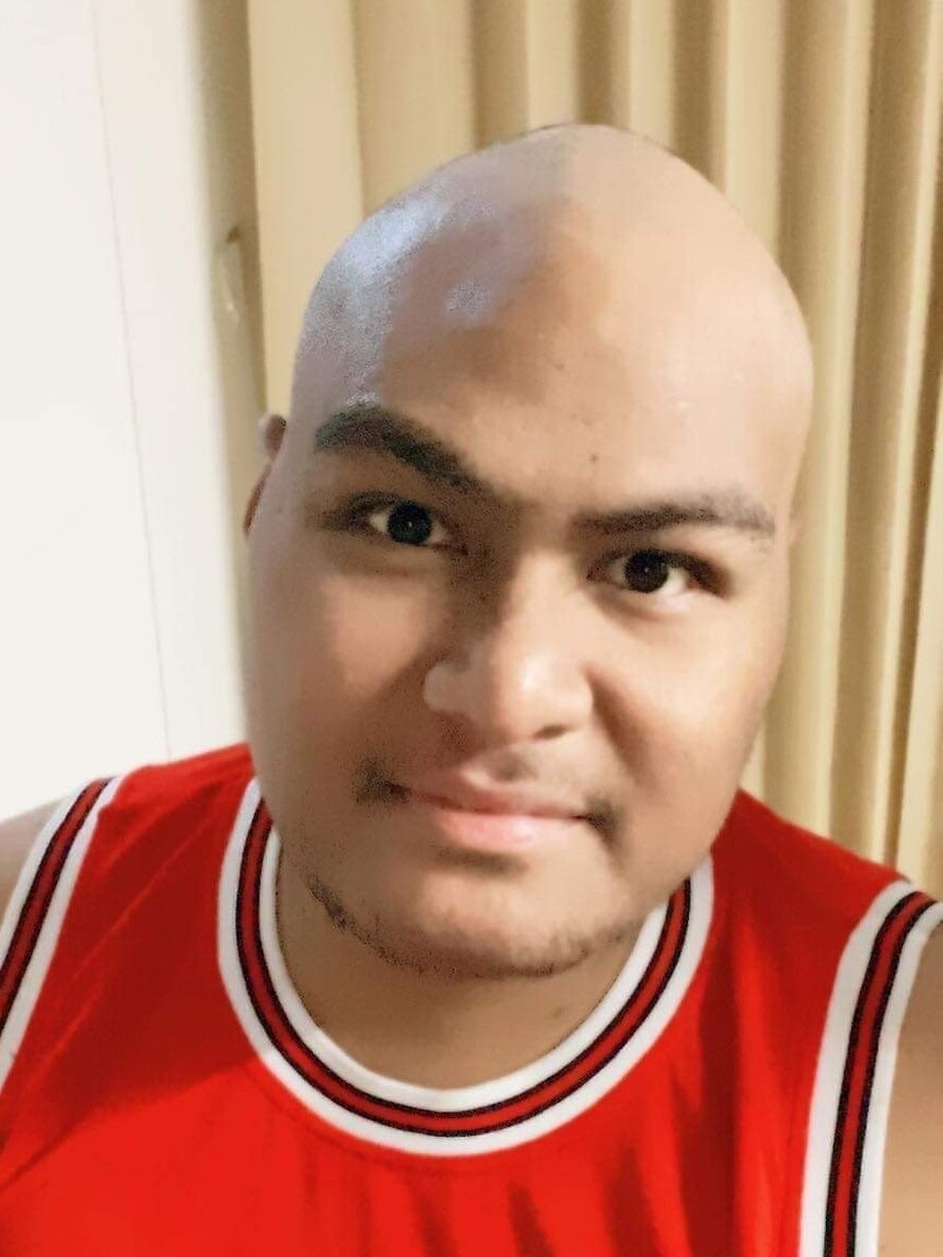 Faaamanu Faamanatu in a chicago bulls jersey, he now has cancer after arriving in Australia on the Pacific labour scheme.
