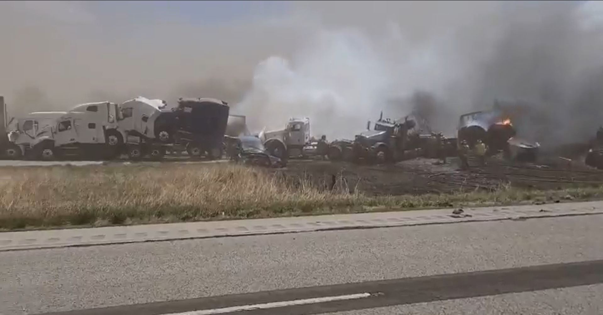 Dust storm on US highway causes traffic pileup killing at least six people ABC News
