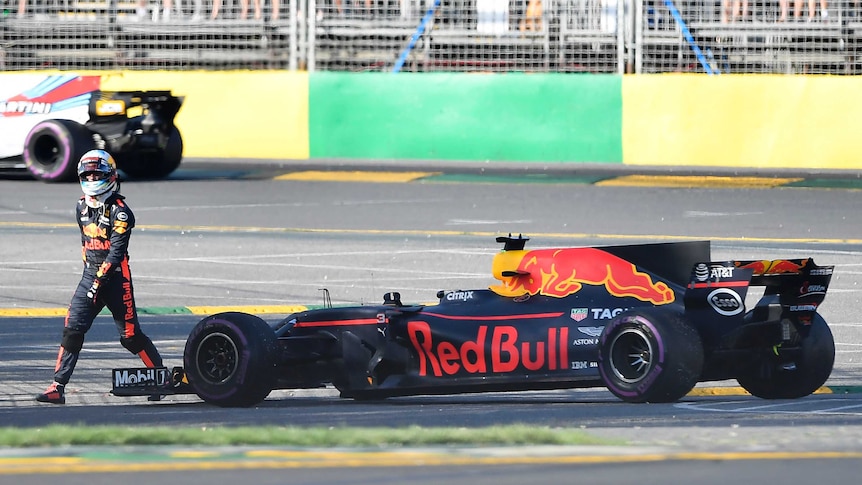 Daniel Ricciardo walks away from car in Melbourne
