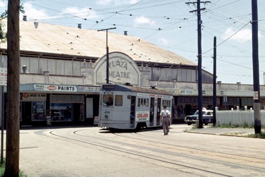 The former Plaza Theatre in Paddington in 1968 before it became an antiques centre.