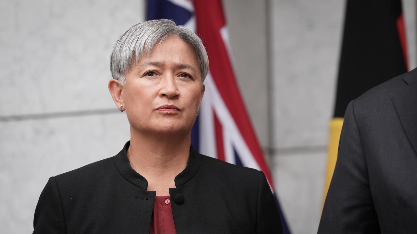 Live: More than 3,000 Australians return home from Middle East, five more flights due today