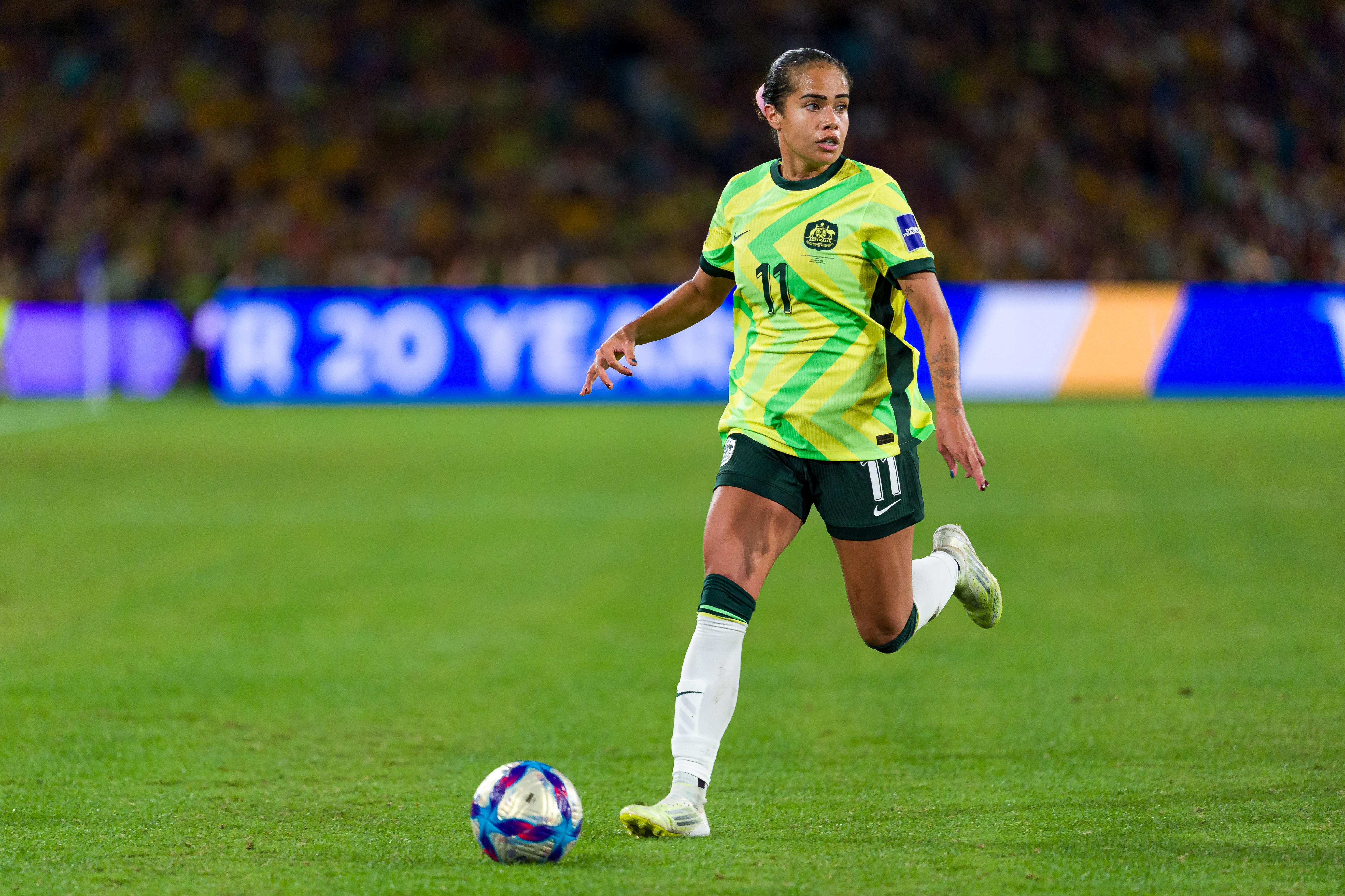 Big guns return as Matildas call up teen goalkeeper
