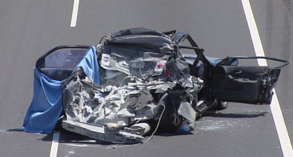 Two children killed in Vic freeway crash - ABC News