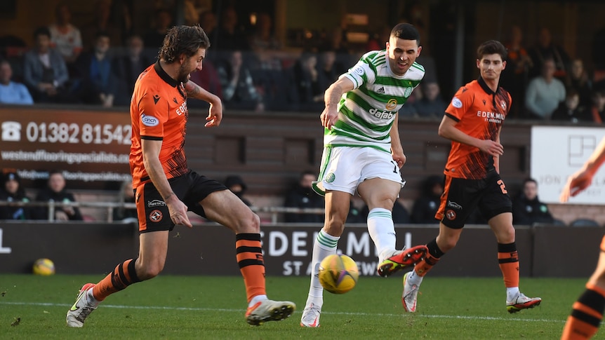 Tom Rogic shoots