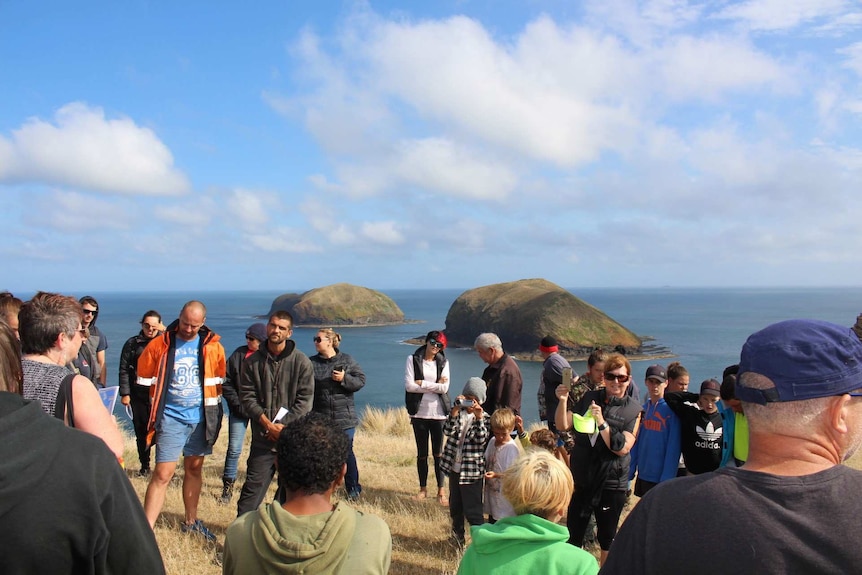 Aboriginal Tasmanians at pilri