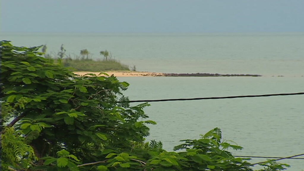 Four foreign nationals found by traditional owners on Croker Island in