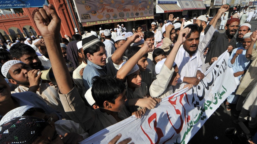 Pakistani seminary students protest against US missile strikes in Karachi