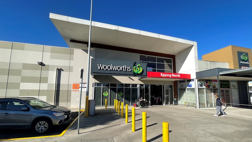 The outside of Woolworths Epping North on a blue-sky day.