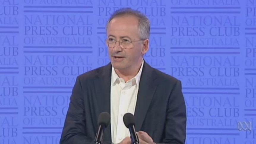 Andrew Denton speaks at the National Press Club.