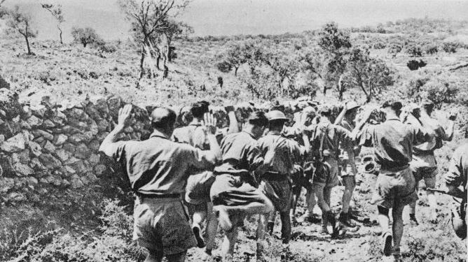 Allied soldiers surrender to German troops in Crete