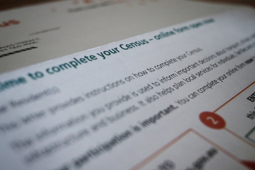 A letter saying "complete your census".