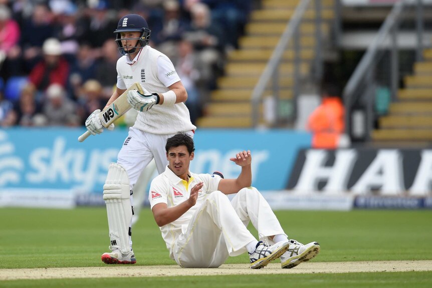 Root makes a run as Starc looks on