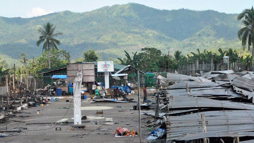 Philippines prison fire kills 10
