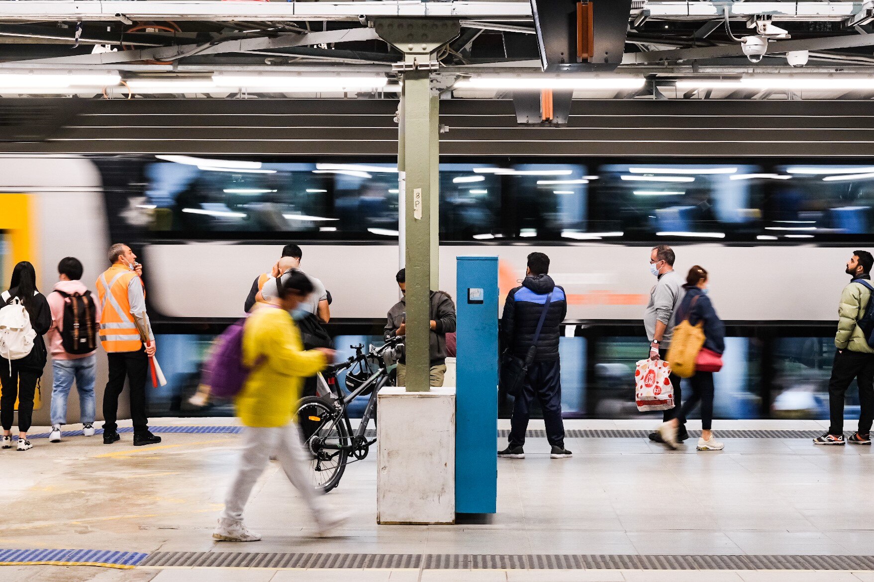 'This dispute is resolved': NSW government, rail union sign a deal paving way for end to rail strikes