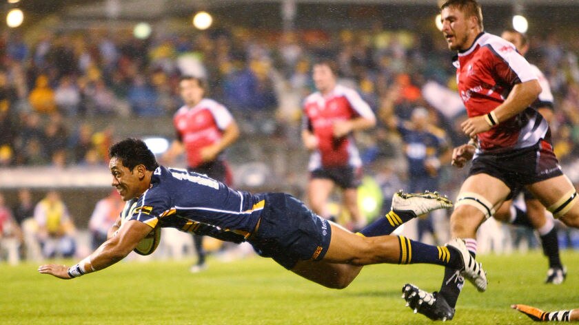 Lealiifano leaps over for Brumbies