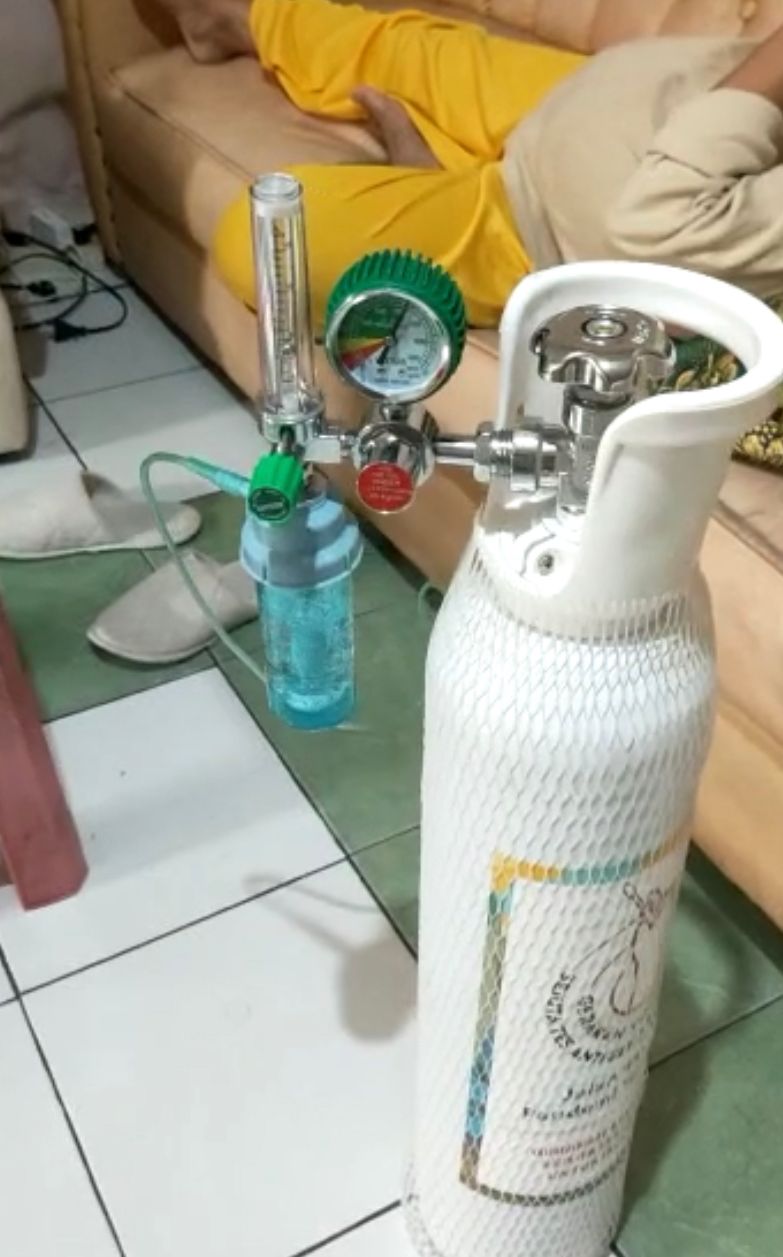 Tak Menunggu Bantuan Pemerintah, Warga Indonesia Saling Membantu di