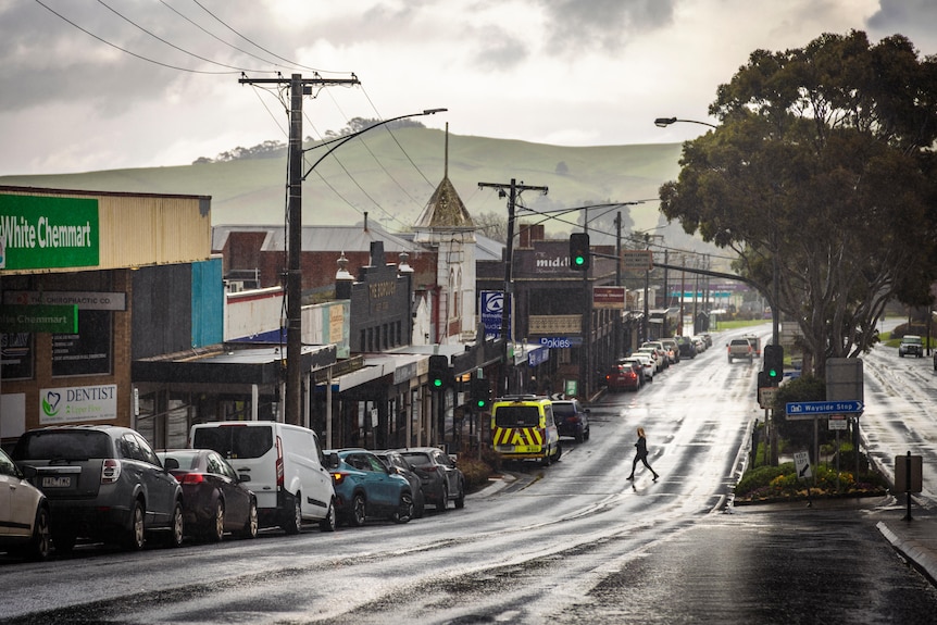 A cold, wet main street in small Victorian town Korumburra