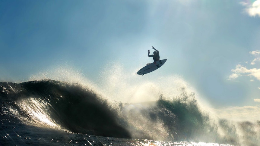 Sebastian Zietz surfs high