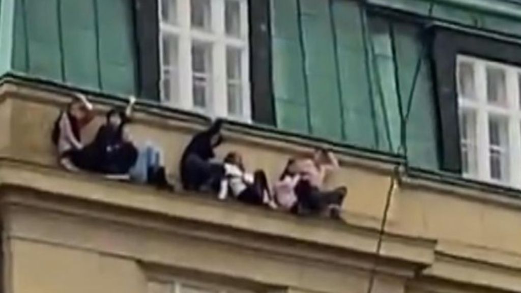 Prague university shooting leaves 14 dead