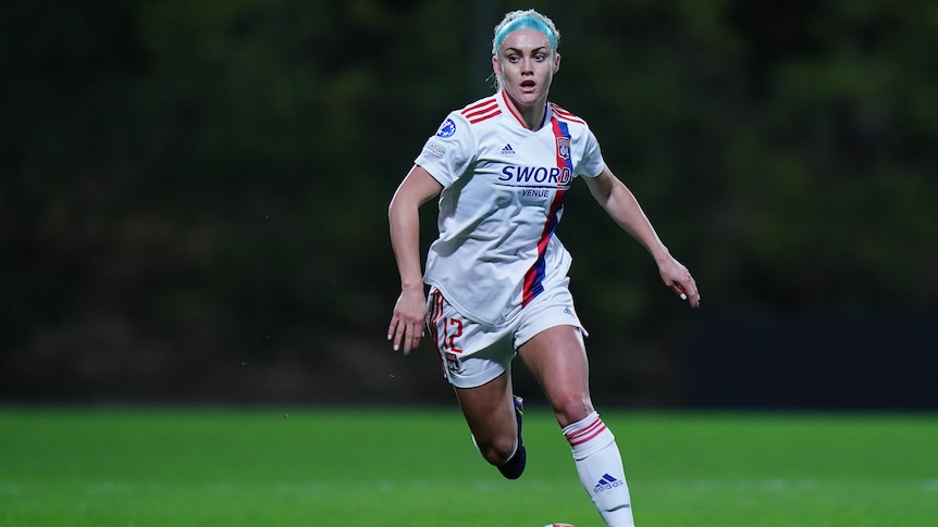 L’Olympique Lyonnais confirme que la star de Matildas, Ellie Carpenter, a rompu son ACL en finale de la Ligue des champions