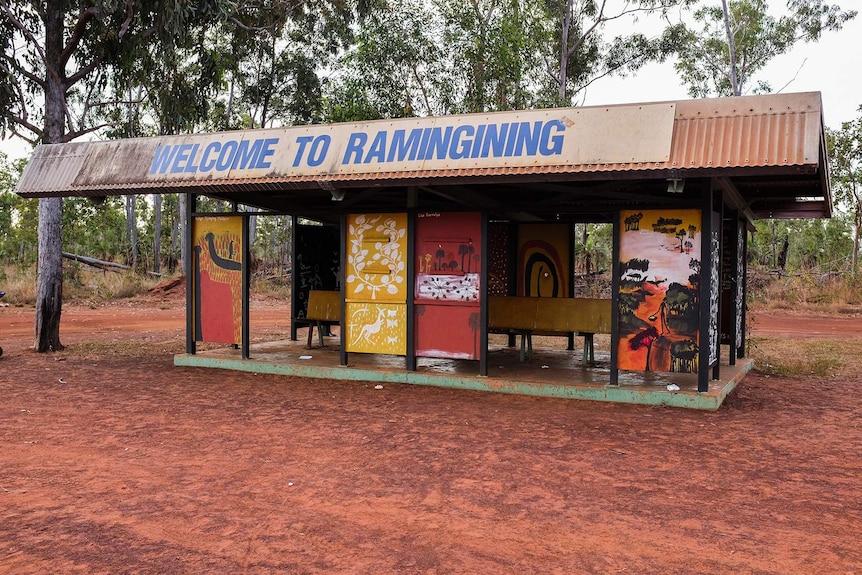 A photo of the sign welcoming people to the community of Ramingining.