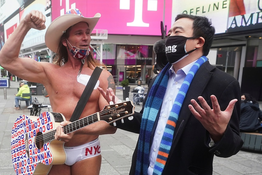 The "Naked Cowboy" officially gives his endorsement to candidate for New York City Mayor Andrew Yang. 