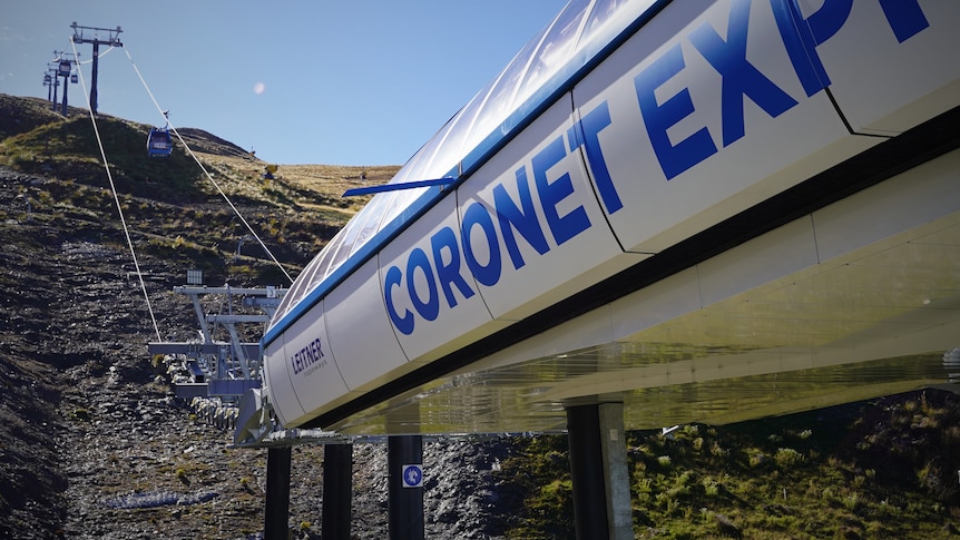 The Coronet Peak gondola and chairlift