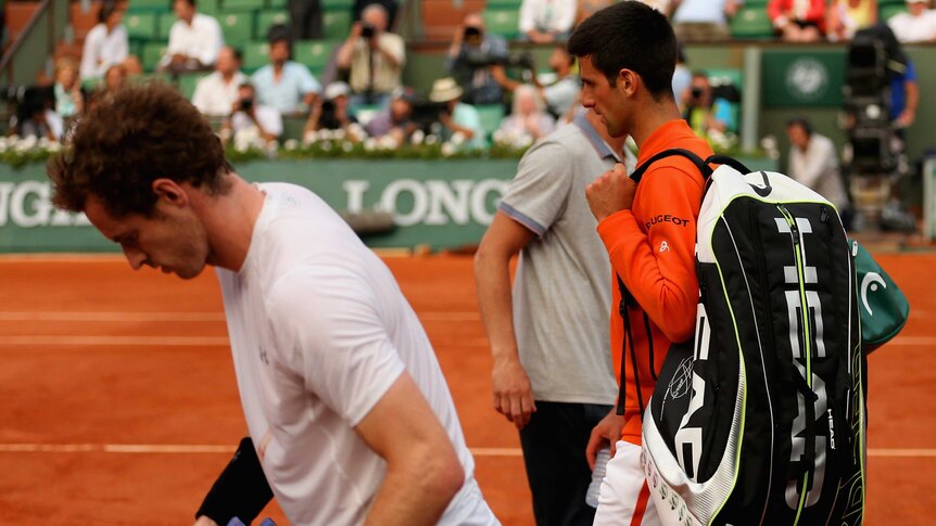 Bad weather stops play in 2015 French Open semi-final between Andy Murray and Novak Djokovic.