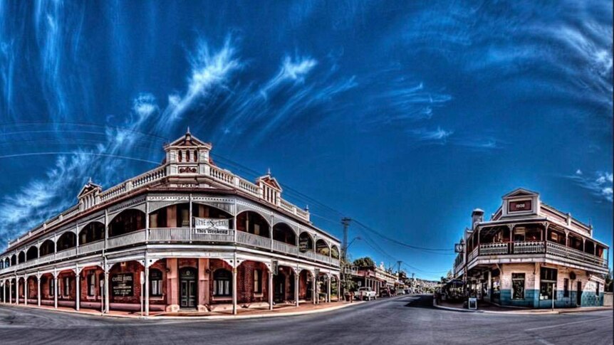 A photograph of an old hotel and neighbouring buildings in York WA
