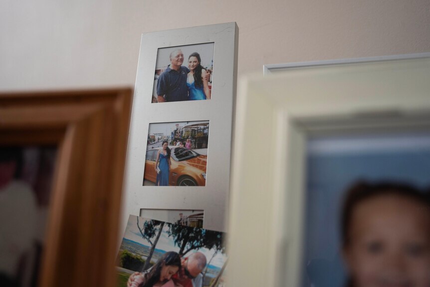A photo frame of Michael and his daughter.