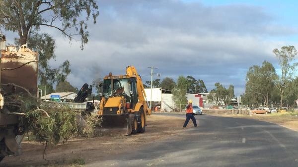 Storm clean up continues this morning in Chinchilla