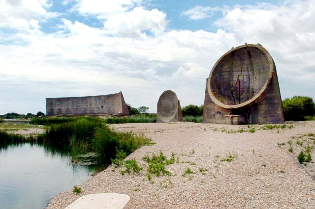 An acoustic mirror on the coast of Britain