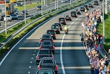 Convoy of hearses carries MH17 victims