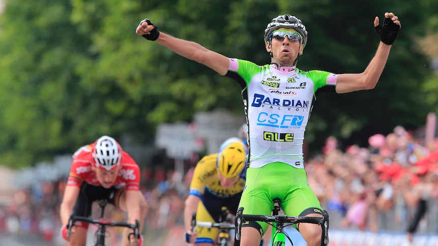 Pirazzi wins 17th Giro stage