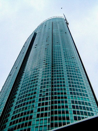 Q1 Tower front