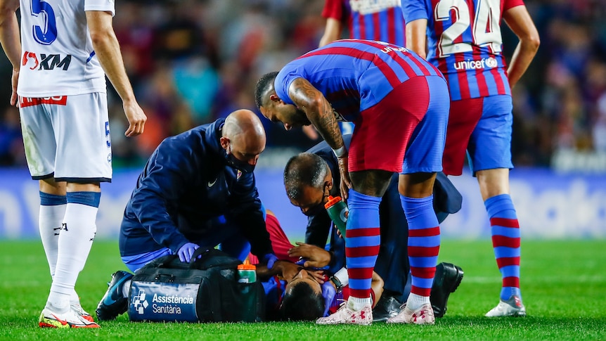 Barcelona player Sergio Agüero taken to hospital with chest pains after LaLiga match - ABC News
