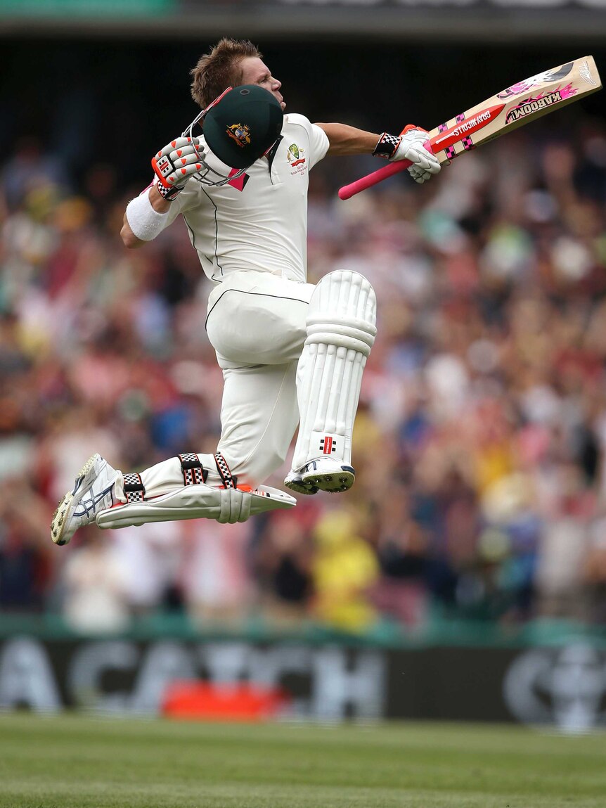 David Warner smashed a century in the opening session of the SCG Test against Pakistan.