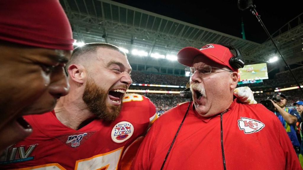 Super Bowl 54: Kansas City Chiefs rally from behind to beat the San  Francisco 49ers, 31-20 - ABC7 San Francisco